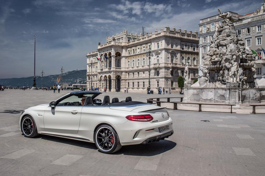  Mercedes-AMG C63 S Cabriolet 2016 года  (фото 33 из 52)
